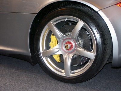 Alloy Wheel Porsche Carerra GT: click to zoom picture.
