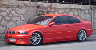 BMW 330CI: click to zoom picture.