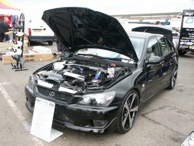 Lexus IS200 Supercharger click to zoom picture