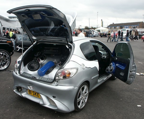 Peugeot 206 ICE Installation