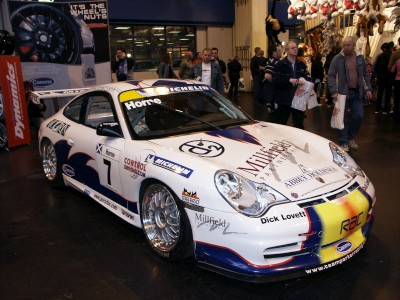 Porsche 911 GT3 Racing Car click to zoom picture