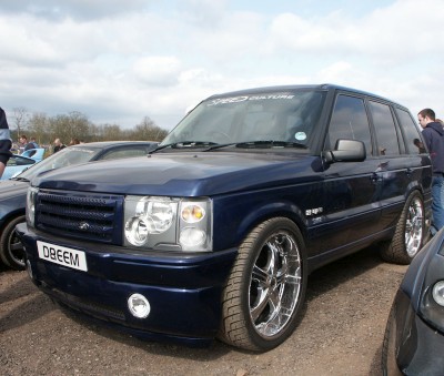 range rover alloys pose