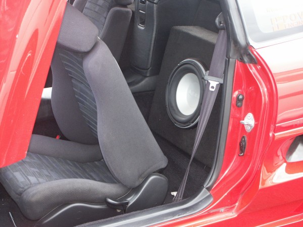 Toyota-MR2-SubWoofer-600.jpg